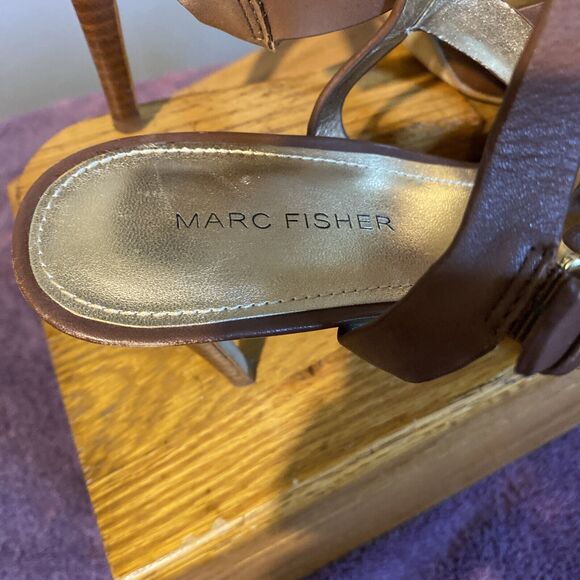 Marc Fisher‎ Leather Pumps Gold Accent  8M 3.5” Heals Strappy Wooden Heals - Picture 5 of 11